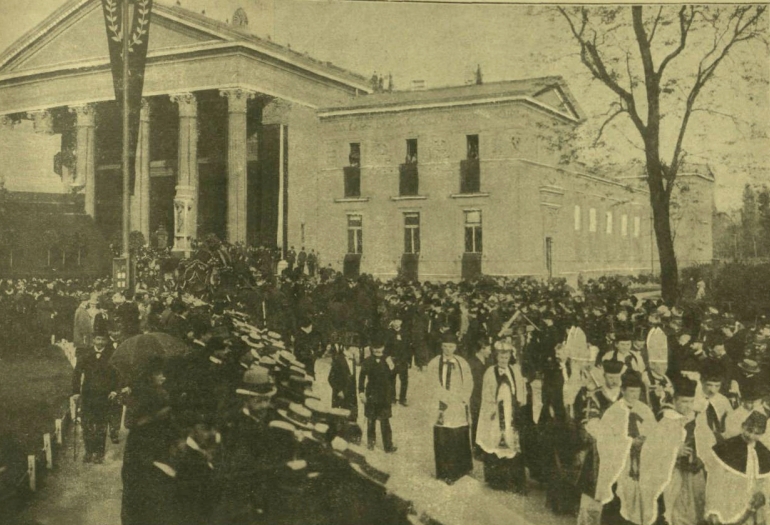 A gyászmenet elindulása a Műcsarnoktól